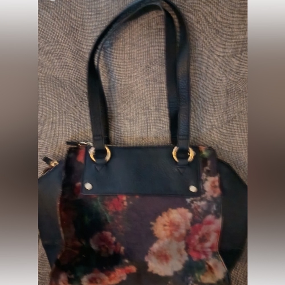 Enzo Angiolini Perfect NEW Condition Gorgeous Old-World Floral Bag
